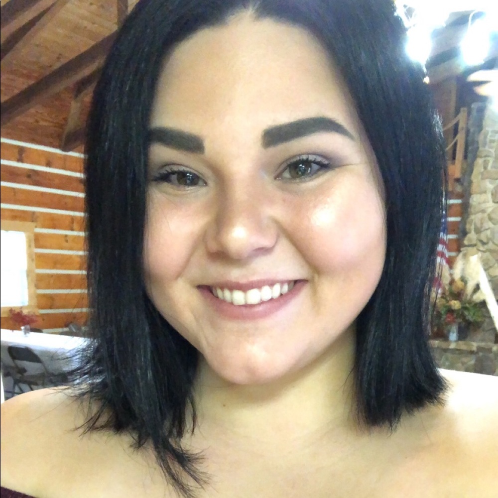 Meet your Posher, Bailey